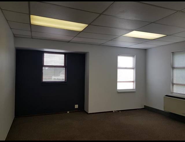 OFFICE PROPERTY TO RENT IN BOSKRUIN